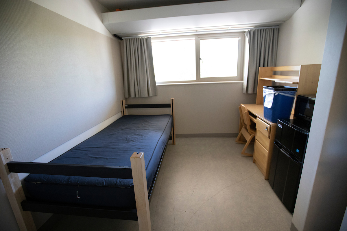 Interior of a Beckett single dorm.