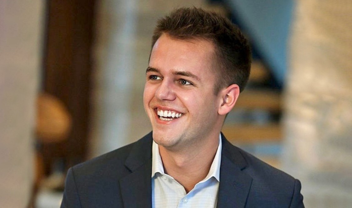 Headshot of Jonny Wise