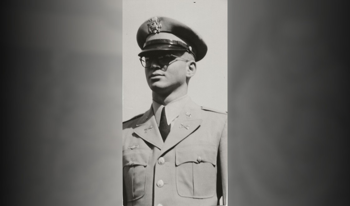 John Devereux ’57 in military uniform.