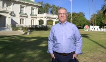 Mark Leavens ’83 outside the Tournament House
