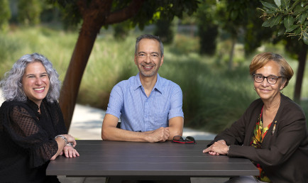 From leftt to right: Vice President for Academic Affairs and Dean of the Faculty Heather Antecol, Founding Chair for Integrated Sciences Ran Libeskind-Hadas, and Vice President for Strategic Initiatives Muriel Poston