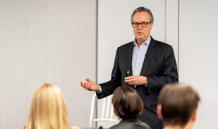 Doug Peterson with New York Networking Trek students at S&amp;P