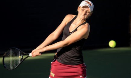 CMS women's tennis match