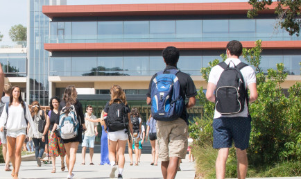 Students walking to and from CMC cube