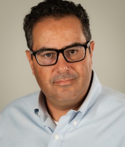 headshot of Fernando Lozano